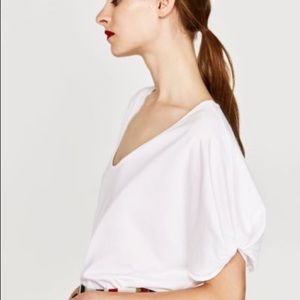 T-SHIRT WITH GATHERED SLEEVES
